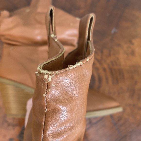 Bamboo Taupe Cowboy Style Booties Chunky Heel, Size 8 - Picture 7 of 8